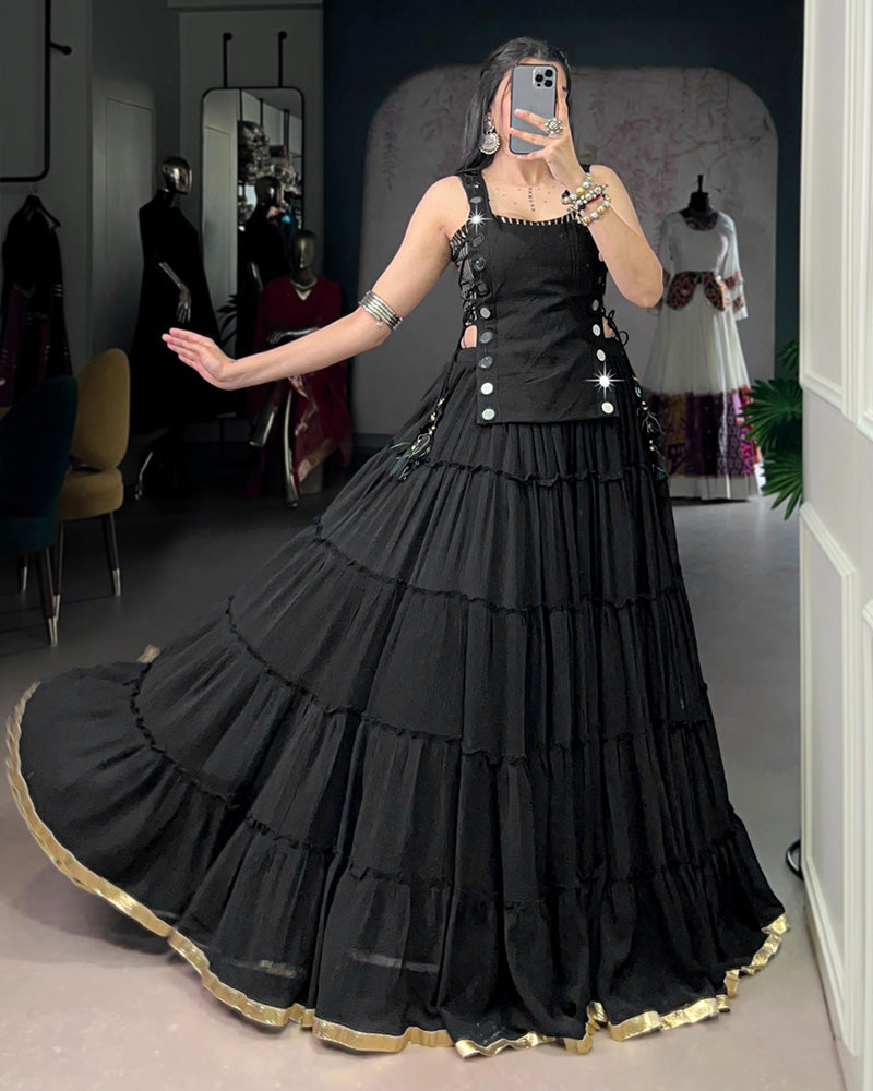 14 METER FULL GHER NAVRATRI SHOWSTOPPER LEHENGA CHOLI WITH MIRROR KOTI