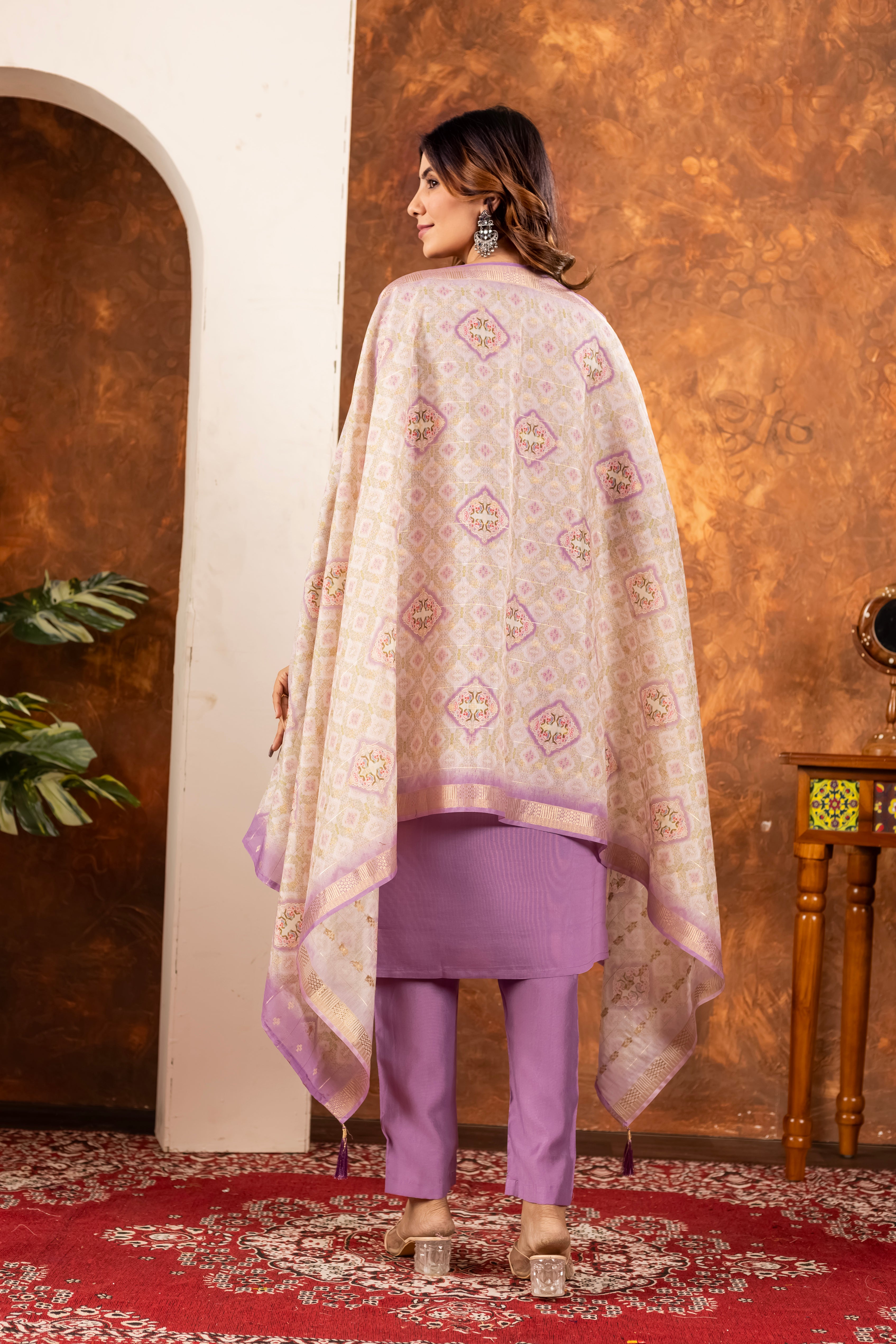ELEGANT LAVENDER EMBROIDERED FESTIVAL SUIT SET WITH PRINTED DUPATTA