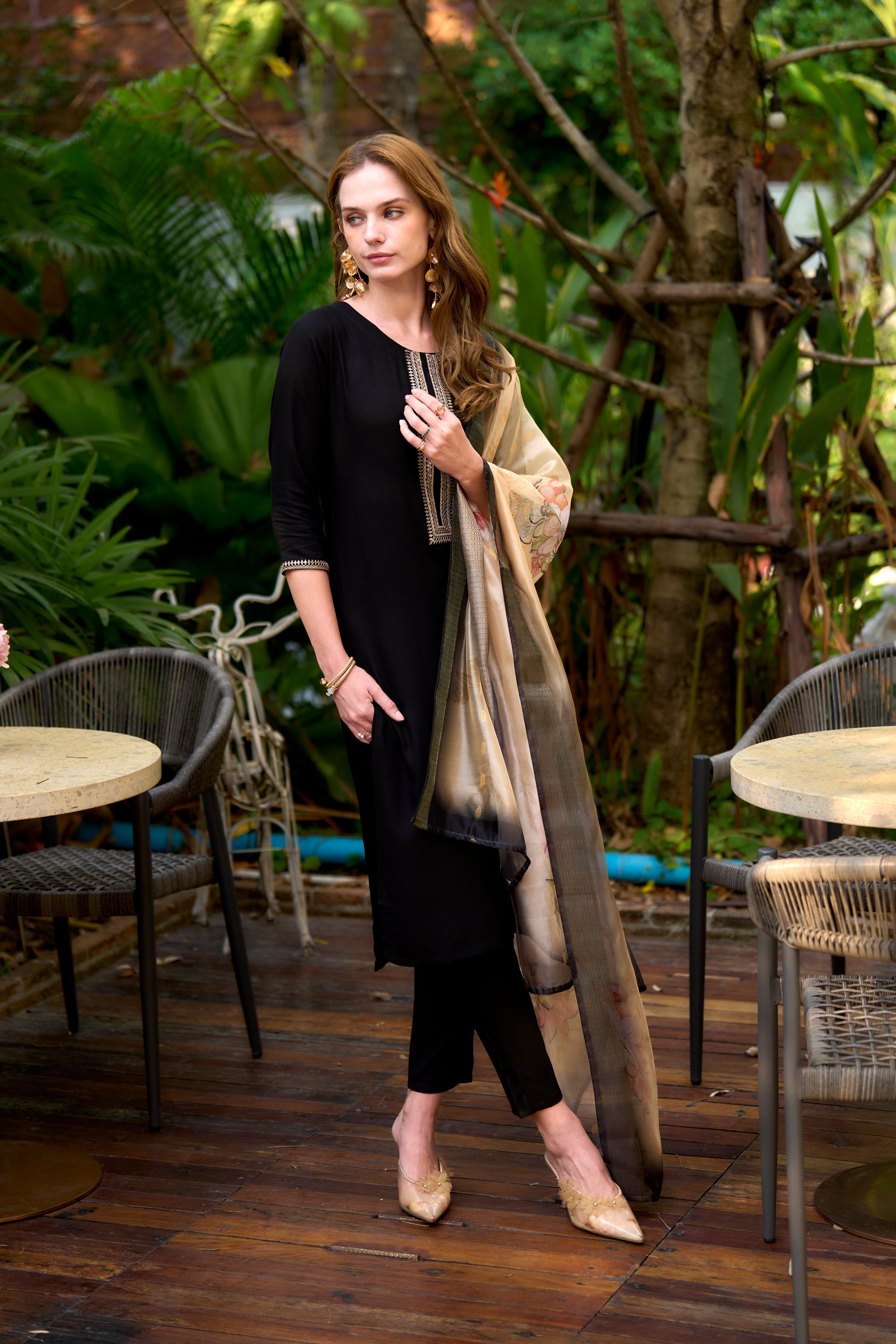 WOMEN'S BLACK VISCOSE RAYON EMBROIDERED STRAIGHT KURTA SET