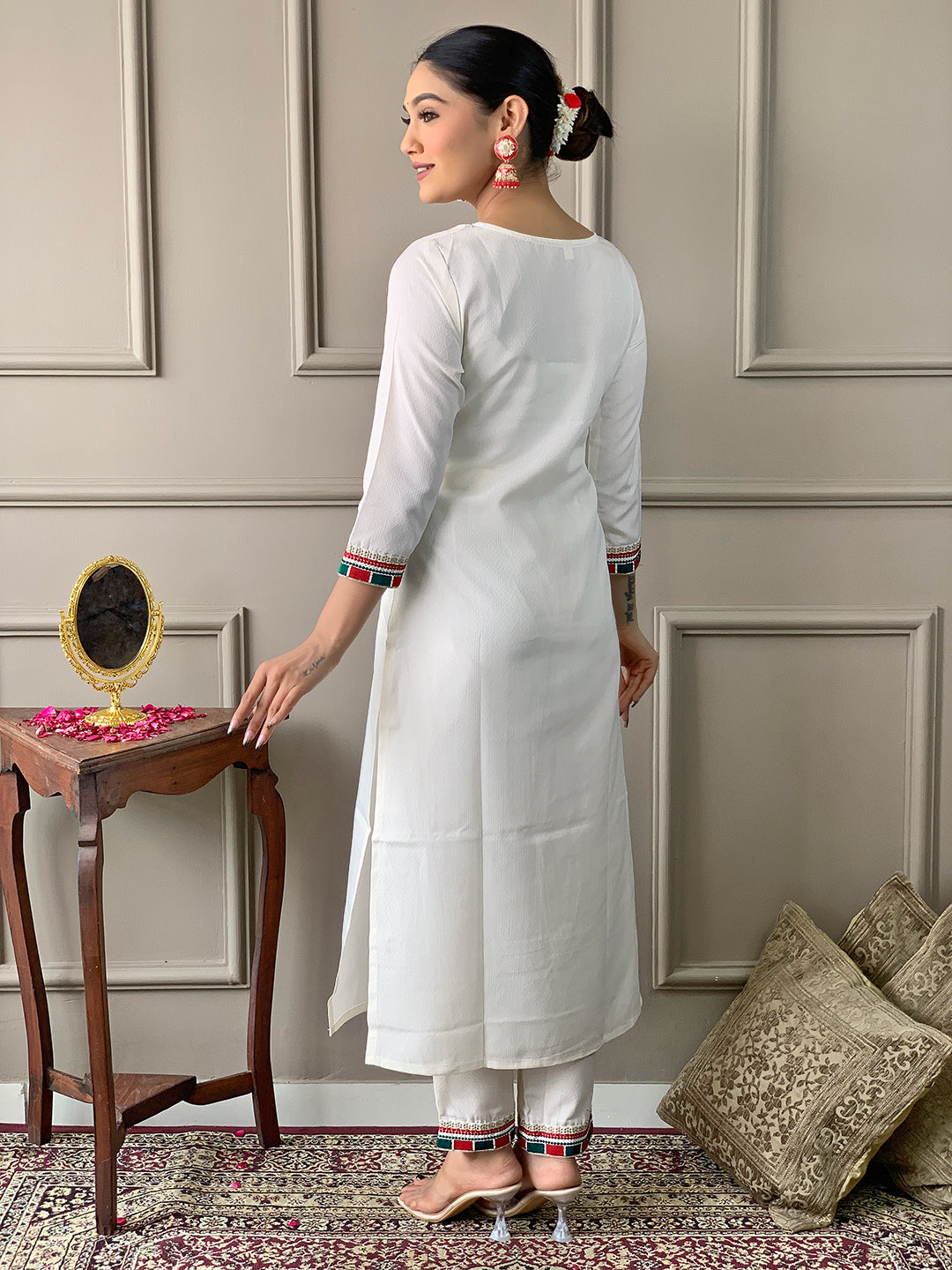 Designer White Kurti With Bandhani Dupatta