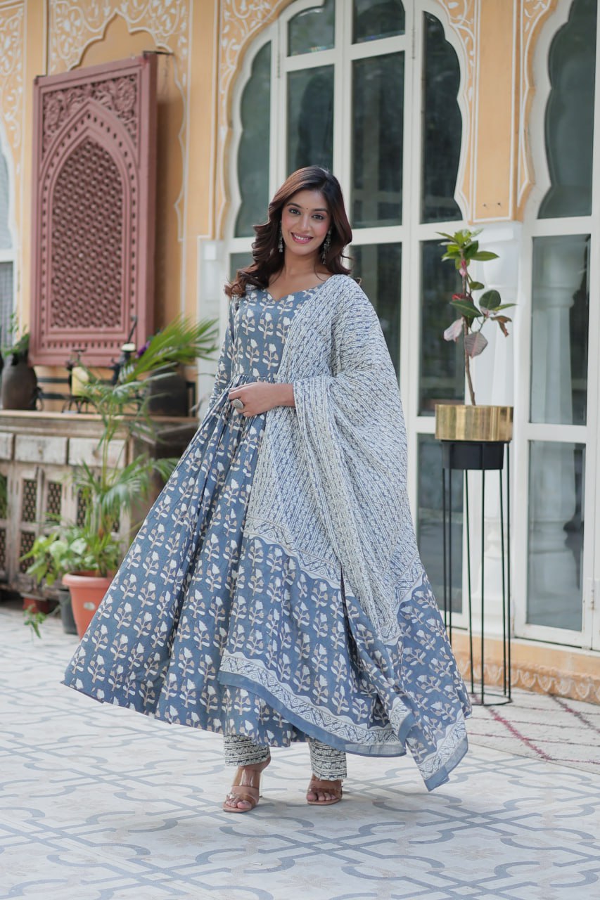 Elegant Cotton Kurti Pant With Dupatta For Everyday Comfort