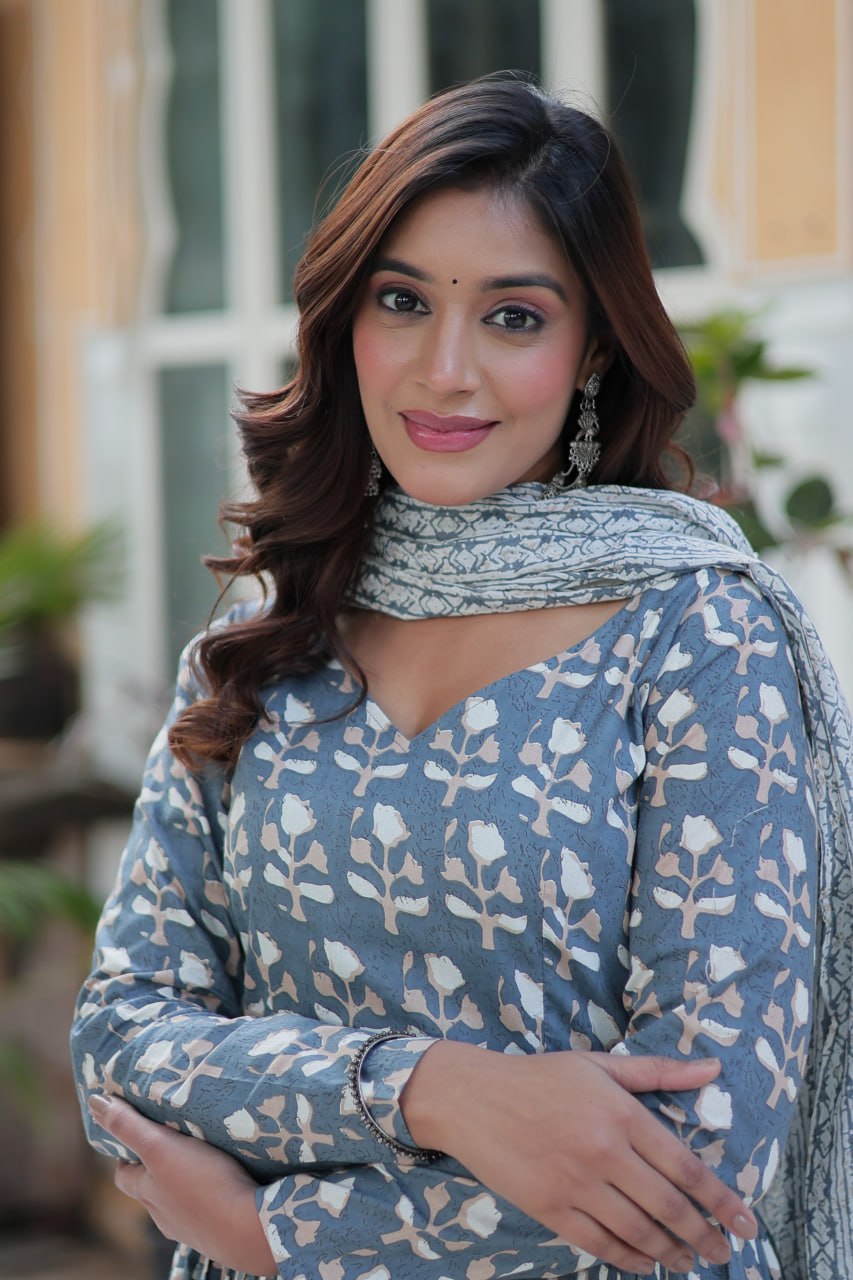 Elegant Cotton Kurti Pant With Dupatta For Everyday Comfort