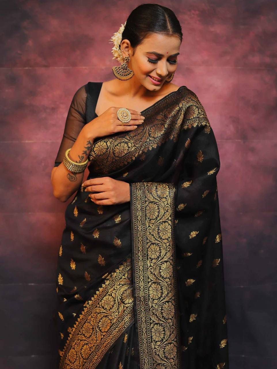 SOPHISTICATED BLACK SOFT SILK SAREE WITH TWIRLING BLOUSE PIECE