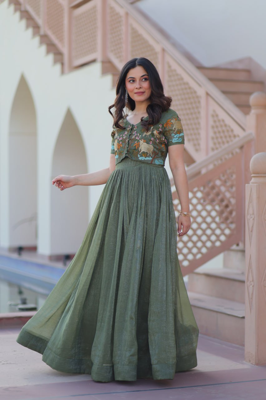 Designer Silver Crunchy readymade Koti Gown
